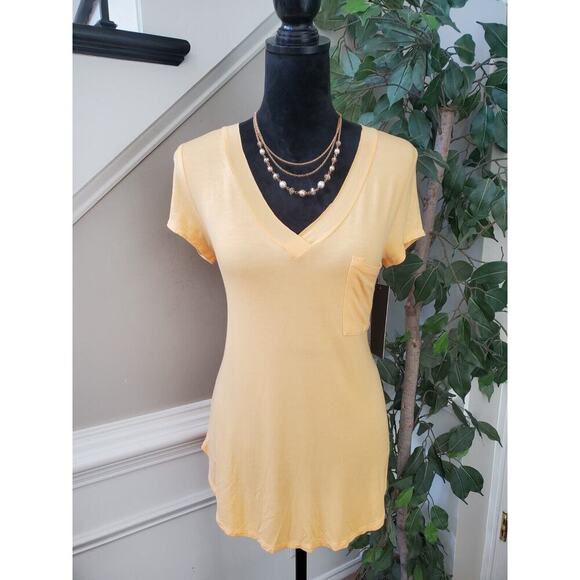 MONO Women's Yellow Solid Casual Short Sleeve Regular Fit V-Neck T Shirt Top - Picture 1 of 14